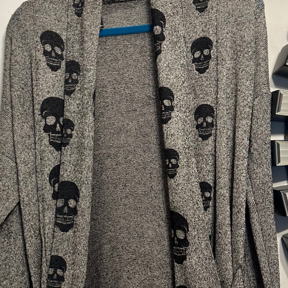 NWOT Lightweight Grey Open Skull Cardigan- Medium - Picture 2 of 7